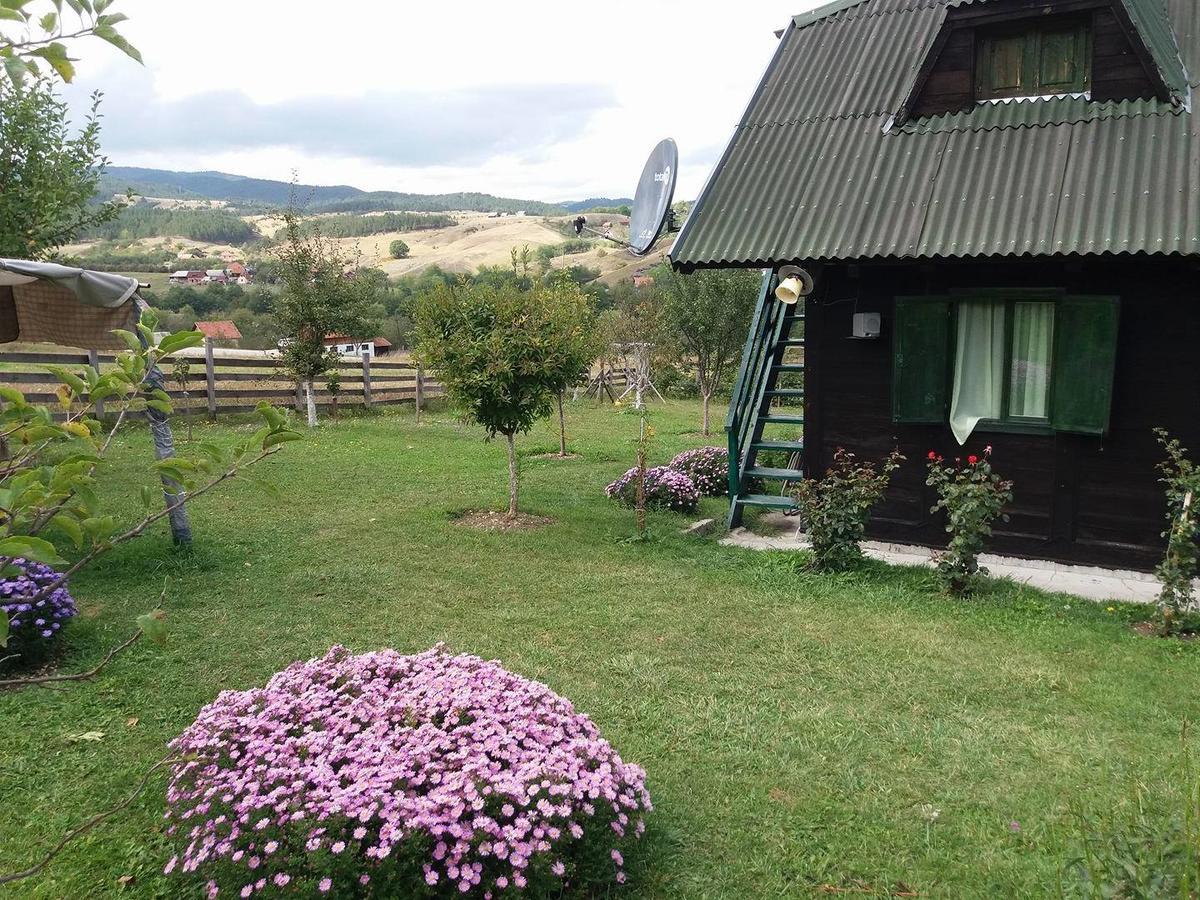 Holiday Home Vila Milka Kremna Екстериор снимка