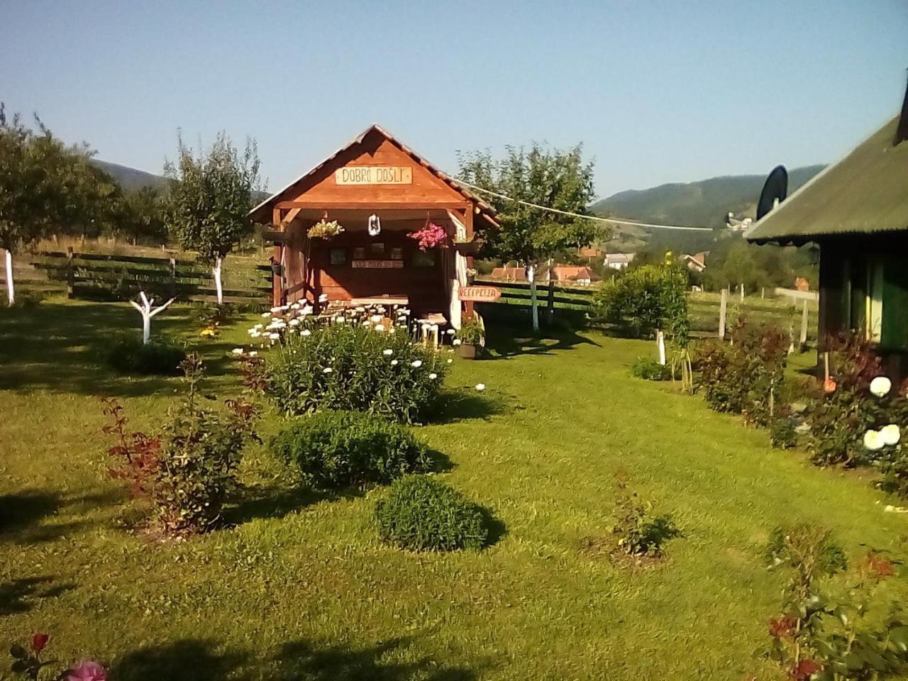 Holiday Home Vila Milka Kremna Екстериор снимка